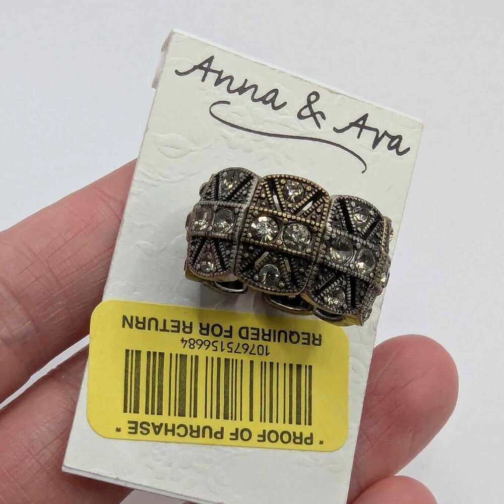 Beautiful Anna & Ava Expandable Costume Ring - New with Tags